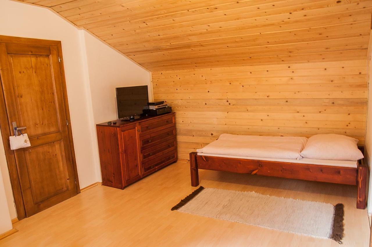 Villa Ujastraba à Vychodna Extérieur photo